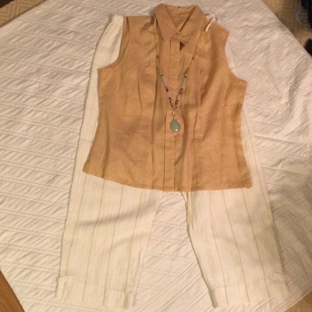 Adorable Linen short pant set w/ matching blouse